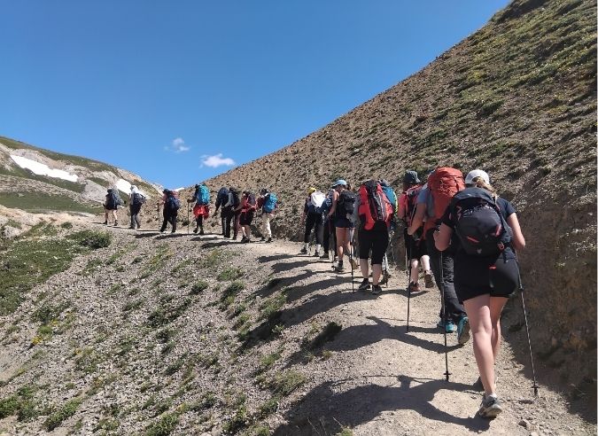 « Sentiers des possibles » : l’émancipation par la marche en montagne